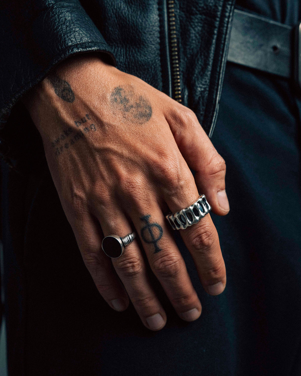 YRH® 02 Ring Jacket design, shown in 925 silver — detail view