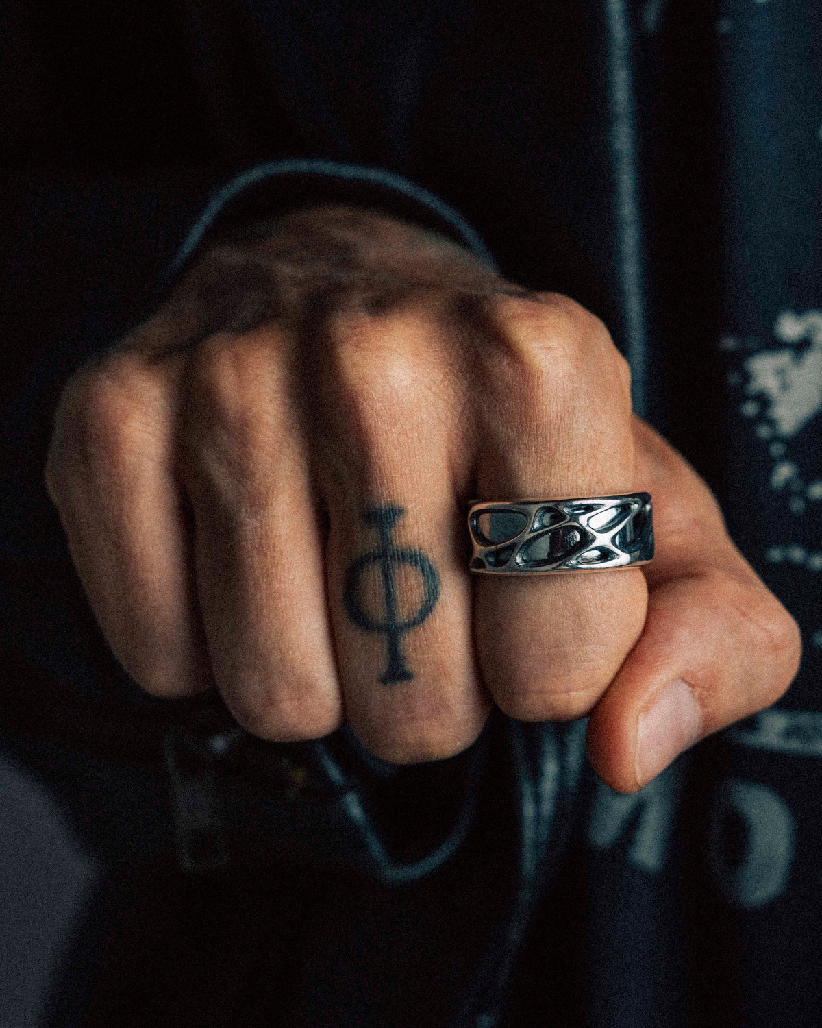 YRH® 01 Ring Jacket design, shown in 925 silver — detail view